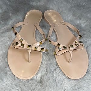 Nicole Miller Plastic Studded Bow Flip Flops